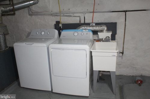 2035 Haworth St, Philadelphia PA 19124-2210 exterior