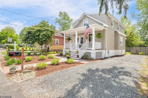38 Budd Ave, Chester, NJ 07930-2506