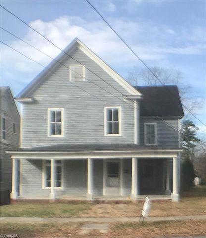 508 Iredell Ave, Spencer, NC 28159-2136
