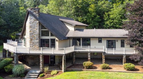 646 Lane Rd, Chester, NH 03036-4090