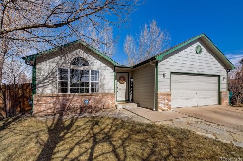 3200 Dickson Ct, Greeley, CO 80620-3418