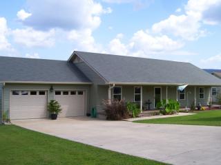 439 Sequachee Dr, Powells Crossroads, TN 37397-5745