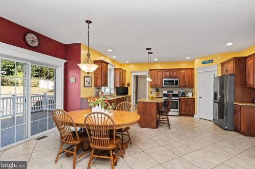 276 Pne Crk Dr, Carlisle PA  17013-9611 exterior