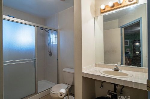 628 East St, Anaheim CA  92805-2131 exterior