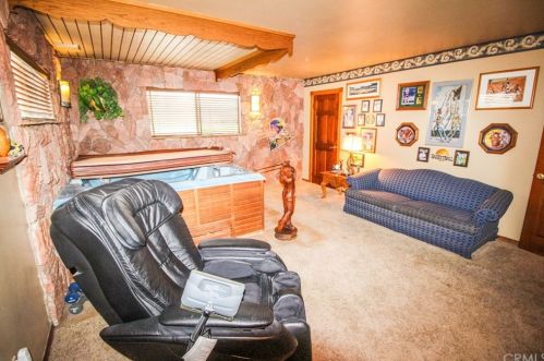 1621 Sumac Ln, Anaheim CA  92804-6653 exterior