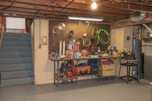 326 Plymouth Ct, Sycamore IL  60178-1510 exterior