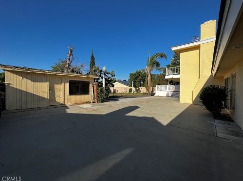 7165 Peralta Pl, Riverside CA  92509-6339 exterior