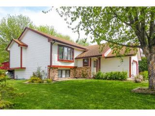873 Westwind Dr, Saint Paul, MN 55109-1078