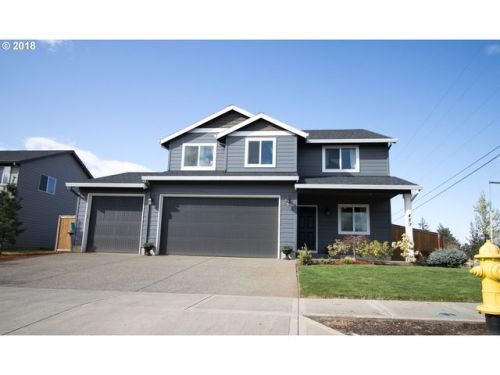 489 Tulip Ave, Woodburn, OR 97071-5621