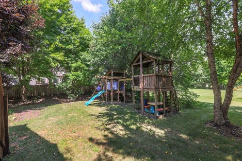 5 Crenshaw Ct, Lemont IL  60490-6614 exterior