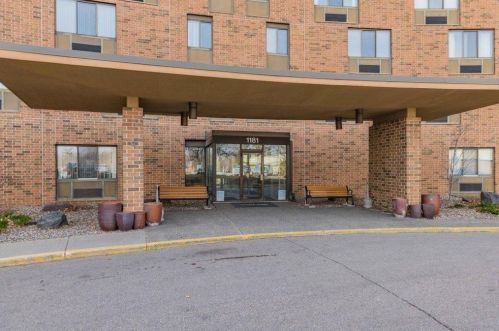 1181 Edgcumbe Rd, Saint Paul MN  55105-2831 exterior