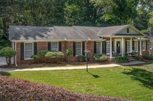 3498 Castleridge Dr, Tucker, GA 30084-3909