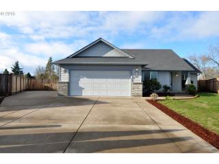 926 9 St, Harrisburg OR  97446-9589 exterior