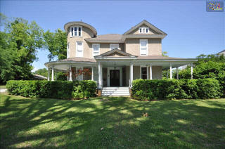 1710 College St, Newberry, SC 29108-2640