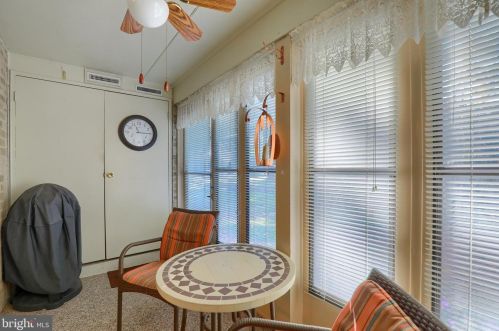 11 Valleybrook Dr, Lancaster PA  17601-4615 exterior