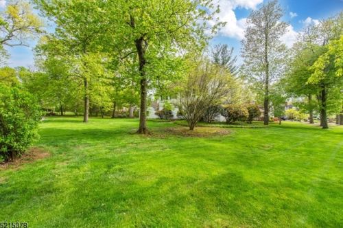 78 Woodwild Way, Berkeley Heights, NJ 07922-2033