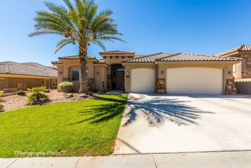 1022 Crest View Dr, Mesquite, NV 89027-8802