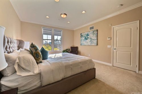 133 Pathway, Irvine CA  92618-8846 exterior