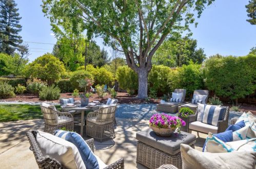 110 Osage Ave, Los Altos, CA 94022-3805