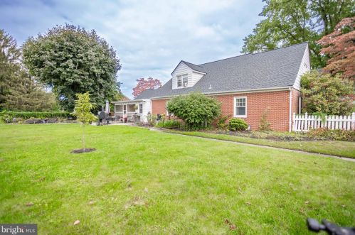 221 Clearview Rd, Hanover PA 17331-1311 exterior