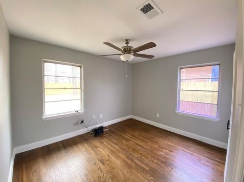 1605 Dent St, Garland TX 75042-5808 exterior