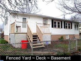 111 Crestwood Ave, Somerdale, NJ 08083-1413