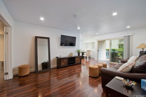 4714 Park Granada, Calabasas, CA 91302-1526