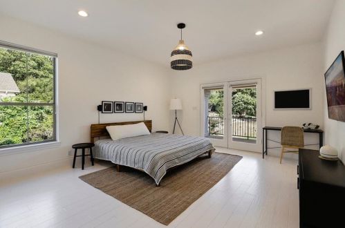 3314 Far View Dr, Austin TX  78730-3303 exterior