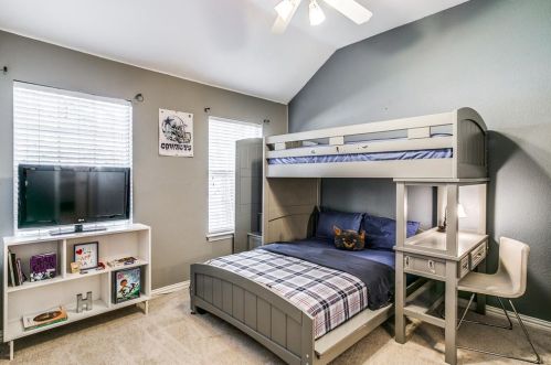 1713 Coyote Rdg, Carrollton TX 75010-3248 exterior