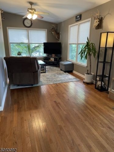 9 Ravine Dr, Fredon, NJ 07860-8818