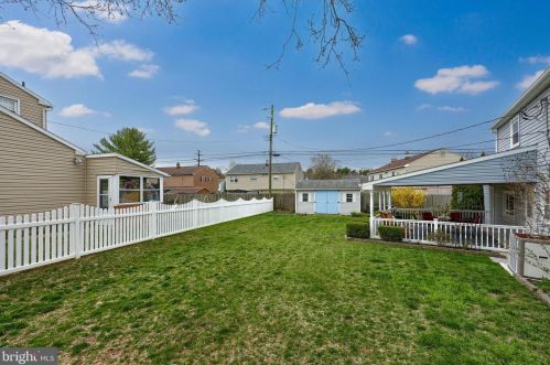 1604 Robert Rd, Lancaster PA  17601-5635 exterior