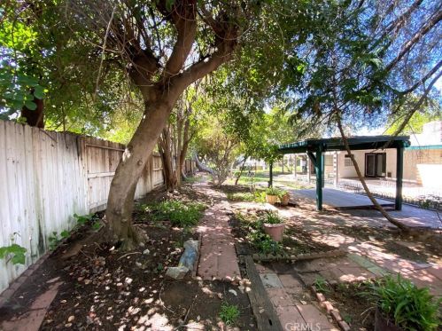 2024 Benedict Ave, Riverside CA  92506-3514 exterior