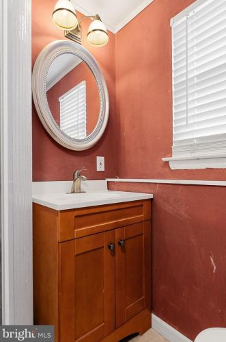 112 Apple Ln, Mount Laurel NJ  08054-1017 exterior