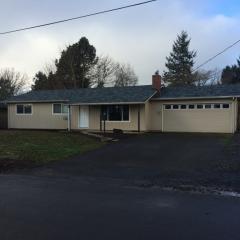 175 Pleasant Dr, Dallas, OR 97338-9728