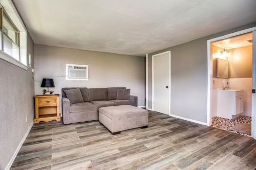 4333 Locke Ave, Fort Worth TX  76107-5410 exterior