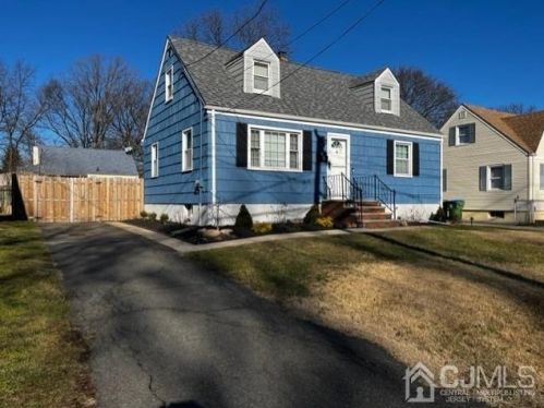 89 Leo St, Edison, NJ 08817-5020
