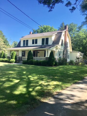 6 High St, Hopkinton, RI 02804-1405