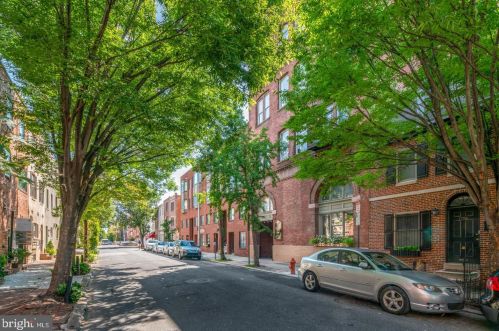 1720 Lombard St, Philadelphia, PA 19146-1544