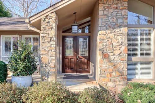 861 Richmond Hill Dr, Marietta, GA 30068-4440