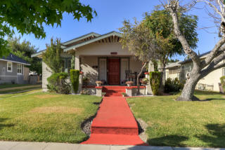 637 F St, Colton, CA 92324-3035