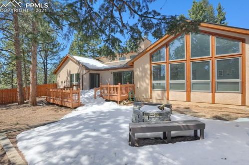 2720 Sunnywood Ave, Woodland Park CO 80863-9401 exterior