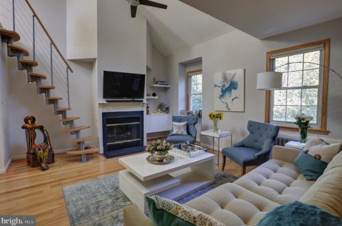 2306 Colston Dr, Silver Spring, MD 20910-2516