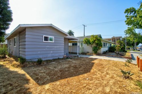 722 Larch St, Inglewood, CA 90301-3414