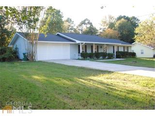 2227 Windsor Dr, Lithonia, GA 30078-2541