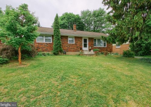 3611 Colonial Rd, Harrisburg, PA 17109-2118