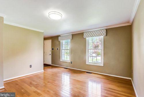 5724 Brothers Partnership Ct, Columbia MD  21045-2601 exterior