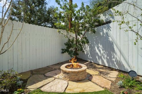 1428 Andenes Dr, Glendale CA  91208-1911 exterior