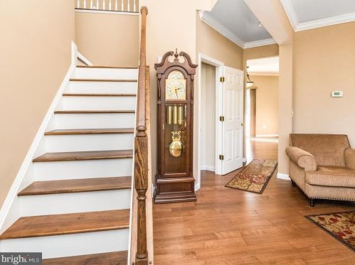 15304 Commitment Ct, Woodbridge, VA 22193-5769