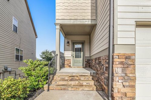 3871 Lake Sanctuary Way, Atlanta GA  30349-1984 exterior