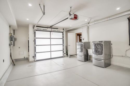 260 Girard St, San Francisco CA 94134-2110 exterior